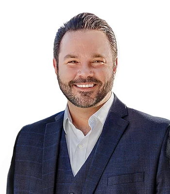 Portrait of Andrew Daversa, Realtor